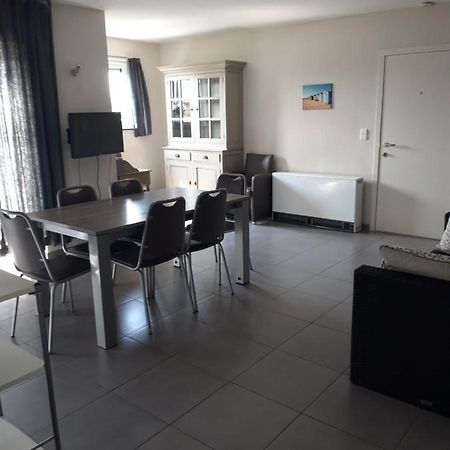 Duplex Met Zwembad Neoportus Apartman Nieuwpoort Kültér fotó