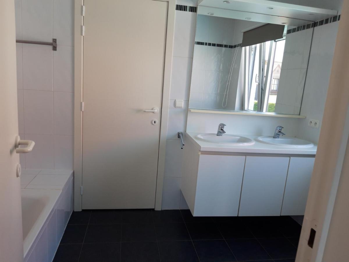 Duplex Met Zwembad Neoportus Apartman Nieuwpoort Kültér fotó